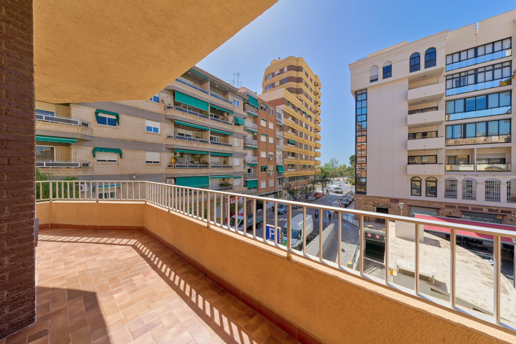 Plaza del Tranvia 2-3